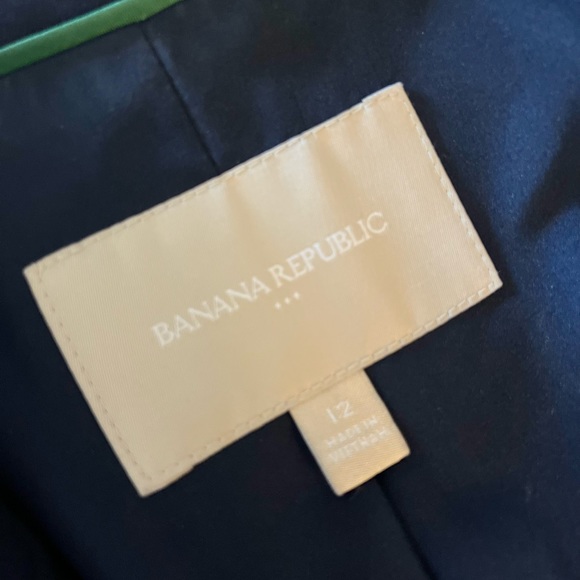 Banana Republic perfect dark blue jacket/blazer. - Picture 2 of 3